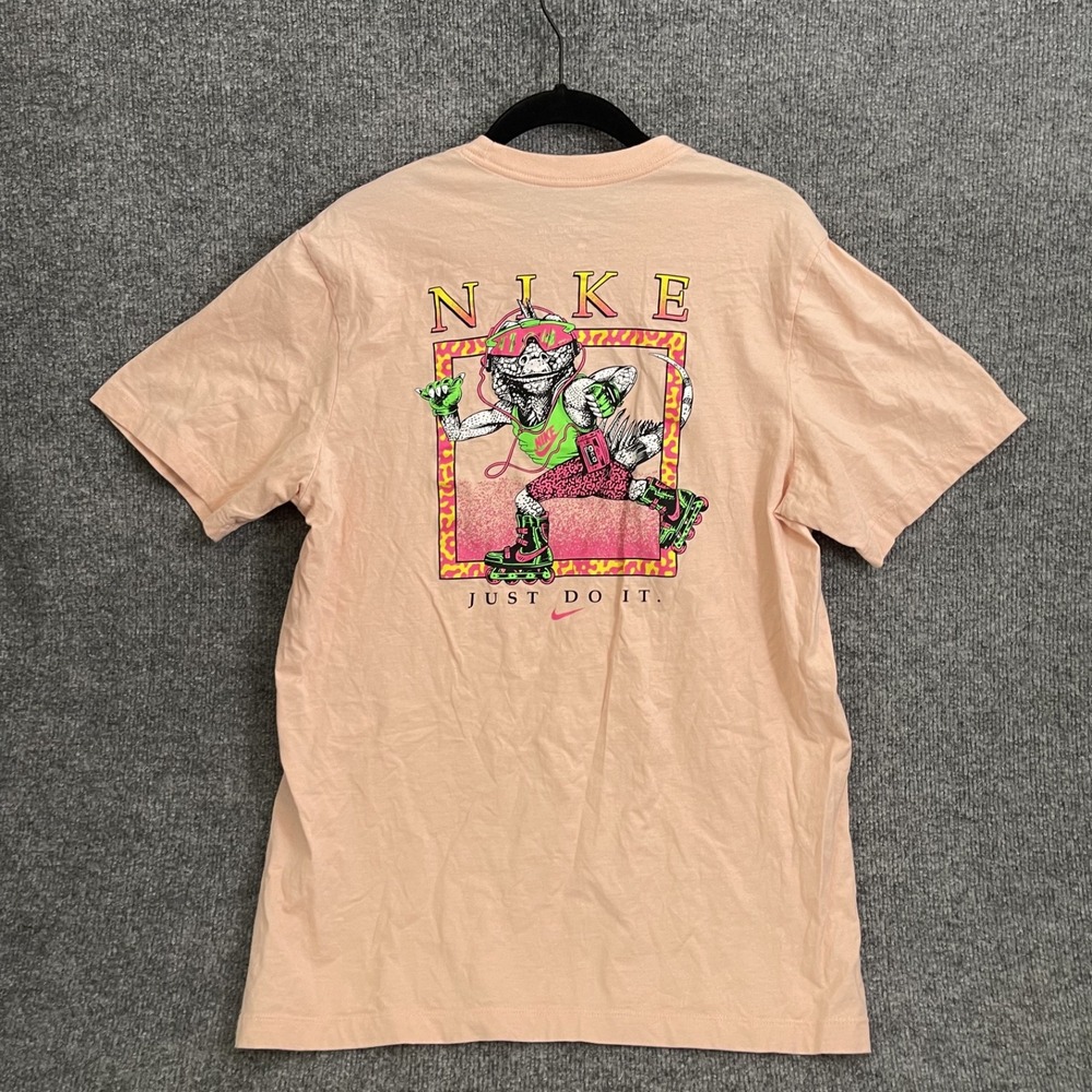 Nike Air T Shirt Mens Sz M Rollerblading Iguana Lizard Graphic Short Sleeve